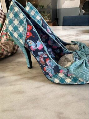 Dolce by Mojo Moxy Blue and Cream Checkered Fabric Heels with Bow Accent Size 10